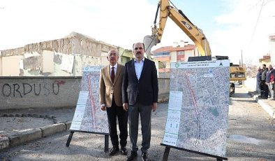 Başkan Altay ve Başkan Kavuş Kamulaştırması Biten Küçük Aymanas Caddesi’nde İncelemelerde Bulundu