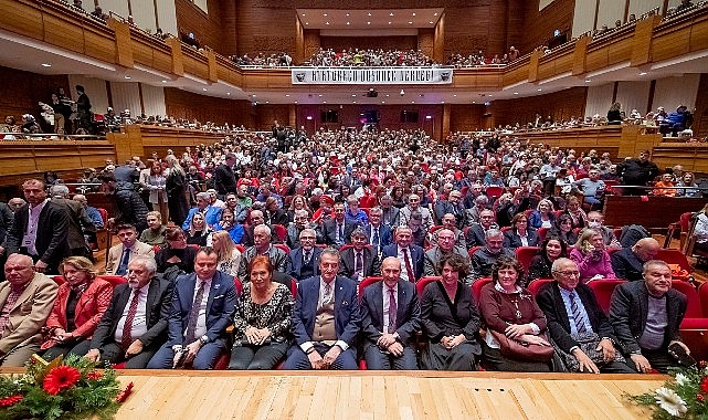 Başkan Soyer, 100. Yılda Laik Cumhuriyet, Büyük İzmir Buluşması’ndan seslendi “Yaşasın Cumhuriyet, yaşasın demokrasi”