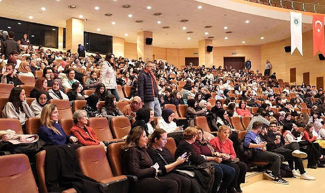 Büyükşehir’den KOÜ’lü gençlere anlamlı film gösterisi