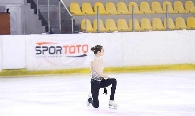 İzmir’in sporcuları kente madalyalarla döndü