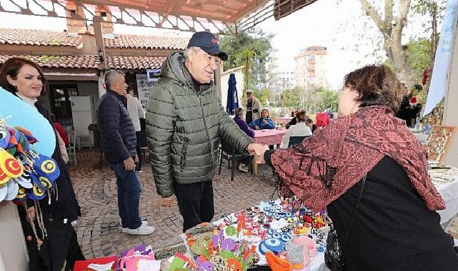 Narlıdere’nin yeni yıl pazarına büyük ilgi