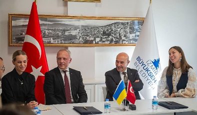 Rusya ve Ukrayna savaşı sırasında imzalanan ilk sözleşme İzmir’den İzmir ile Çernivtsi arasında kardeşlik anlaşması