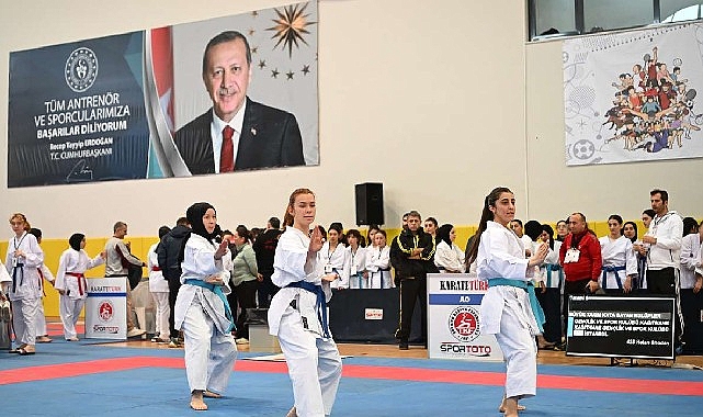 Türkiye’nin karate şampiyonası kartepe’de başladı