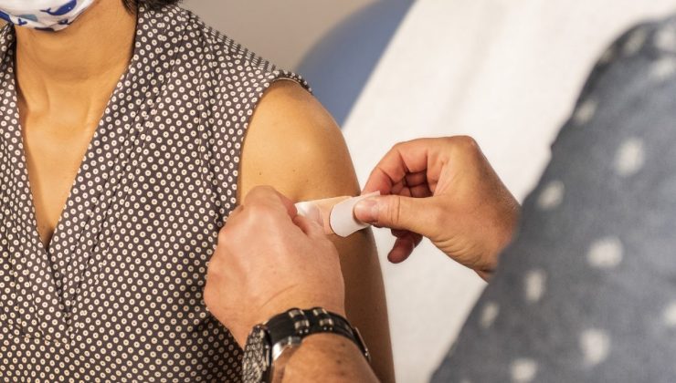 Uzmanı açıkladı: Ergenlikte yapılan HPV aşısı, rahim ağzı kanserini önleyebilir