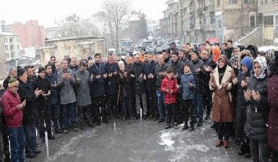 AK Parti seçim startını verdi