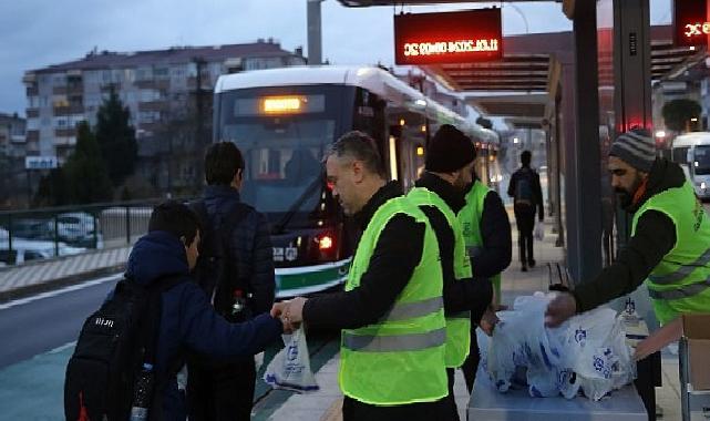 Büyükşehir’den kandil simidi ikramı