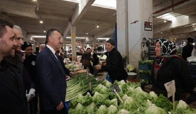 Büyükşehir’den pazar alanına sundurma