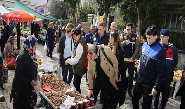 Edremit zabıtadan pazar yerinde besin kontrolü