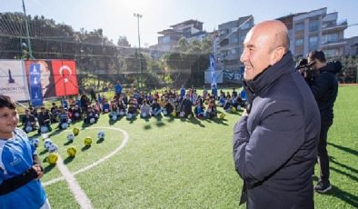 “Hak ettiği hizmeti İzmir’e getirdiğimiz için gururluyuz”