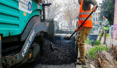 Havaalanı Caddesi’ne sıcak asfalt