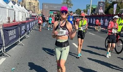 İnegöllü Kadın Sporcu Dubai Maratonunda Koştu