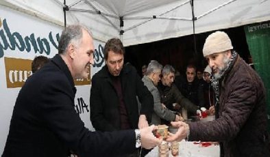 Kandil Helvası Hacı Lütfullah Mescidinde İkram Edildi