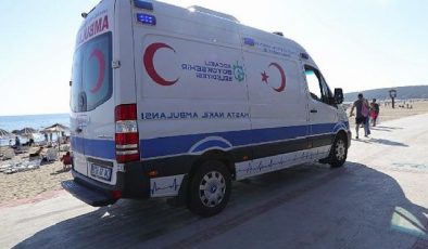 Mavi ambulanslar sağlık için mekik dokudu