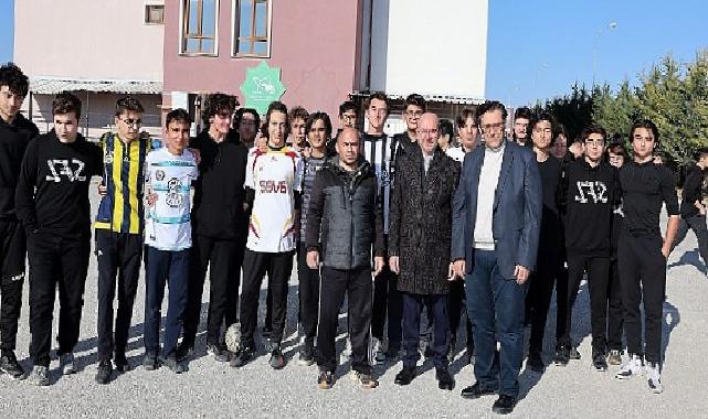 Selçuklu fen lisesi’ne kapalı spor salonu ve suni çim saha kazandırılıyor