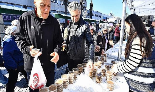 6 Şubat zelzelesinde hayatını kaybedenler İzmir’de anıldı