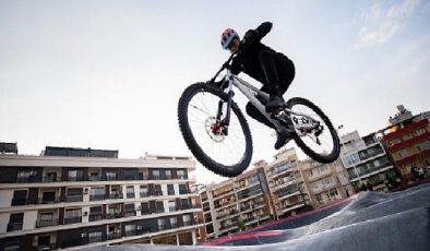 Karşıyaka’da heyecanın adresi Pump Track Bisiklet Parkuru oldu