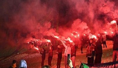 Kartepe Belediye Lideri Av.M.Mustafa Kocaman meşalelerle karşılandı