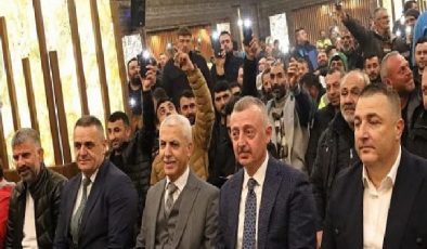 Kocaeli Büyükşehir’de toplu kontrat coşkusu yaşandı