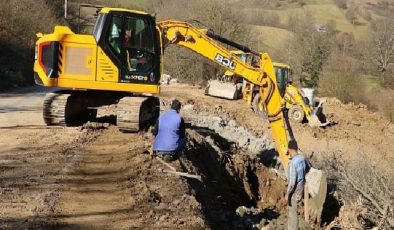 Kocaeli Büyükşehir’den mezarlıklara binlerce metre taş duvar ve tel çit