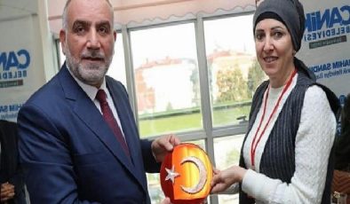 Lider İbrahim Sandıkçı: “5 yılda 3 bin 730 hanım kardeşimize sertifikalı mesleksel eğitim verdik”