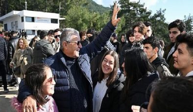 Lider Topaloğlu’ndan öğrencilere tepede motivasyon aktifliği