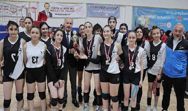 Liseler Ortası 100. Yıl Voleybol Turnuvası Sona Erdi…