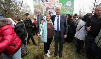 Muğla Büyükşehir Üreticilere Meyve Fidanı Dağıtımına Başladı