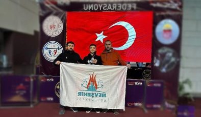 Nevşehir Belediyesi Gençlik ve Spor Kulübü Halter Kadrosu atletlerinden İsmail Yetiş, Türkiye ikincisi oldu