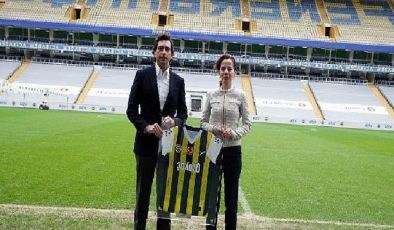 Visa ve Fenerbahçe iş birliğiyle taraftarlara özel ön ödemeli dijital kart