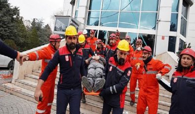 Beylikdüzü Belediyesi’nden Zelzele Tatbikatı