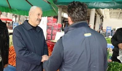 Cumhur İttifakı Adayı Büyükgöz’den Pazarcı Esnaflarına Güzel İşler