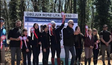 En güçlü atlar 120 km’lik parkurda yarıştı