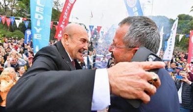 Lider Soyer: “Bu hengame da bitmez bu sevda da”