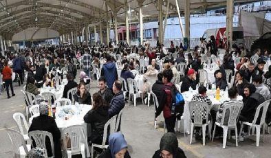 Nilüfer’de birinci iftar sofrası İhsaniye’de kuruldu