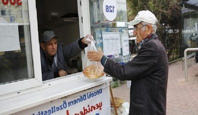 Ramazan pidesi Halk Ekmek Büfelerinde