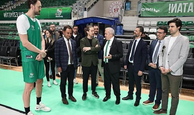 Şadi Özdemir Bursaspor Basketbol Kadrosu’nu idmanda izledi