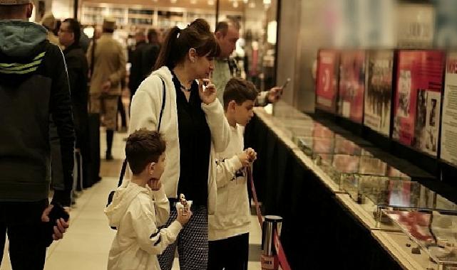 Selçuklu Belediyesi’nin Çanakkale ruhunu canlı tutmak ve ecdadın kanıyla yazılan destanı gelecek jenerasyonlara aktarmak hedefiyle düzenlediği “Anadolu’nun Diriliş Destanı Çanakkale” standı vatandaşlardan ağır ilgi görüyor