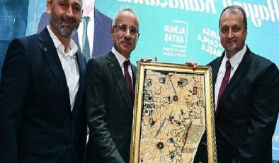 Ulaştırma ve Altyapı Bakanı Abdulkadir Uraloğlu açılış ve iftar programları vesilesiyle geldiği İznik’te yeni muştular verdi.